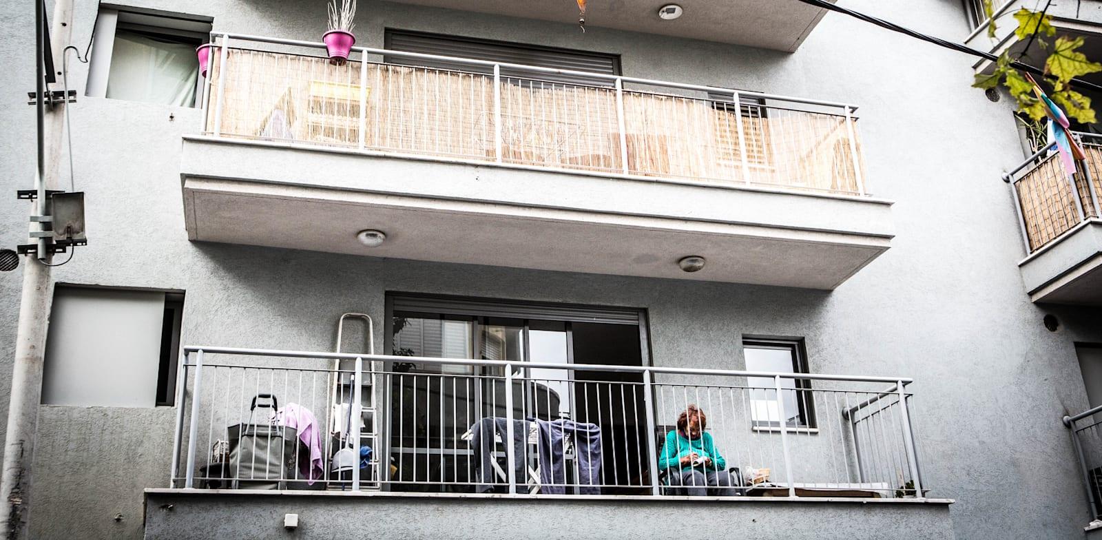 מרפסות בבניין בתל אביב. העישון ייאסר? / צילום: שלומי יוסף