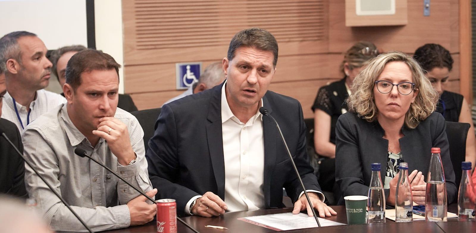 יו''ר מרכז השלטון המקומי, חיים ביבס, בדיון ועדת הכספים לעניין קרן הארנונה / צילום: דני שם טוב, דוברות הכנסת