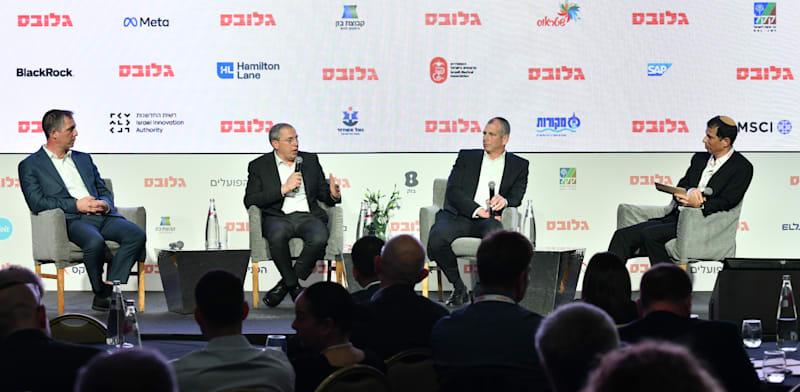 שלומי הייזלר, שי אהרונוביץ' וספי זינגר בפאנל בהנחיית דרור מרמור בוועידת ישראל לעסקים של גלובס / צילום: יוסי כהן