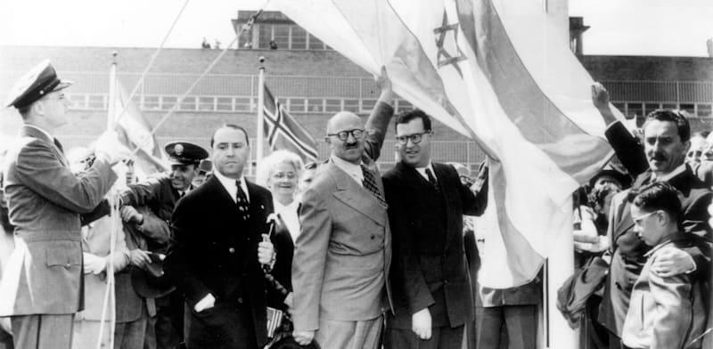 ישראל מצטרפת לאו''ם, מאי 1949. מימין: שר החוץ משה שרת, אבא אבן ודוד הכהן / צילום: לע''מ