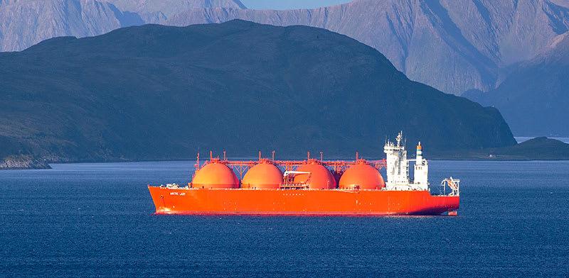 מיכלית גז מונזל (LNG) / צילום: Shutterstock