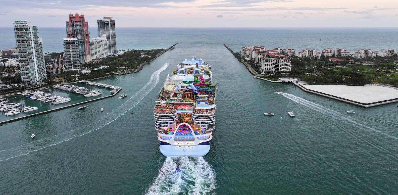 אוניית התענוגות הגדולה ביותר בעולם Icon of the Seas / צילום: Reuters אוניית התענוגות הגדולה ביותר בעולם Icon of the Seas / צילום: Reuters