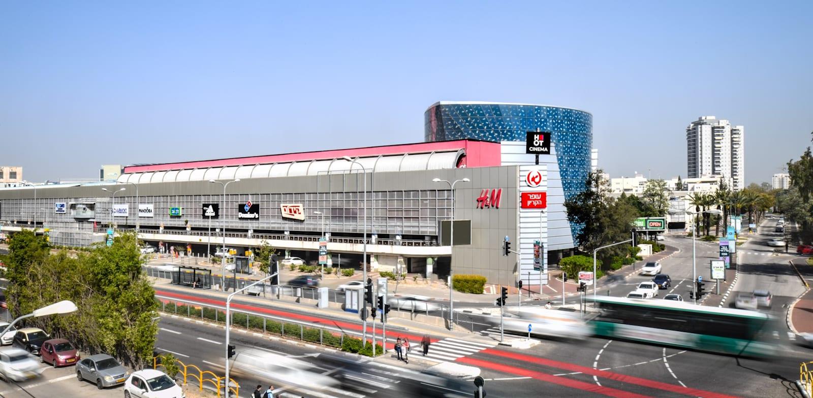 קניון עופר הקריון / צילום: עומרי אמסלר קניון עופר הקריון / צילום: עומרי אמסלר