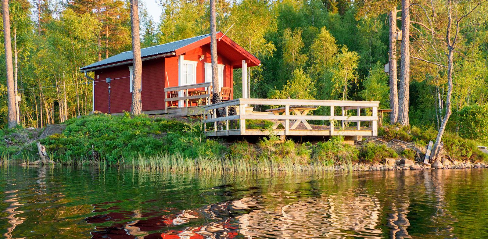 בית קיץ בשבדיה. המחיר הממוצע במדינה עומד על 840 אלף שקל / צילום: Shutterstock בית קיץ בשבדיה. המחיר הממוצע במדינה עומד על 840 אלף שקל / צילום: Shutterstock