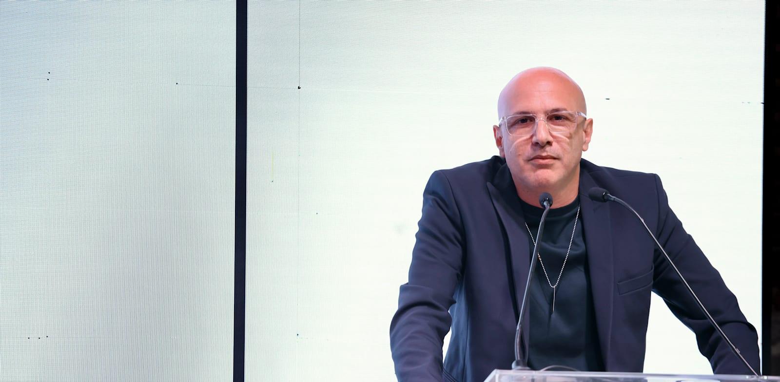 נדב חנין, סמנכ''ל שיווק, דיגיטל ותקשורת באל על, בכנס MAD HEAD / צילום: כדיה לוי נדב חנין, סמנכ''ל שיווק, דיגיטל ותקשורת באל על, בכנס MAD HEAD / צילום: כדיה לוי