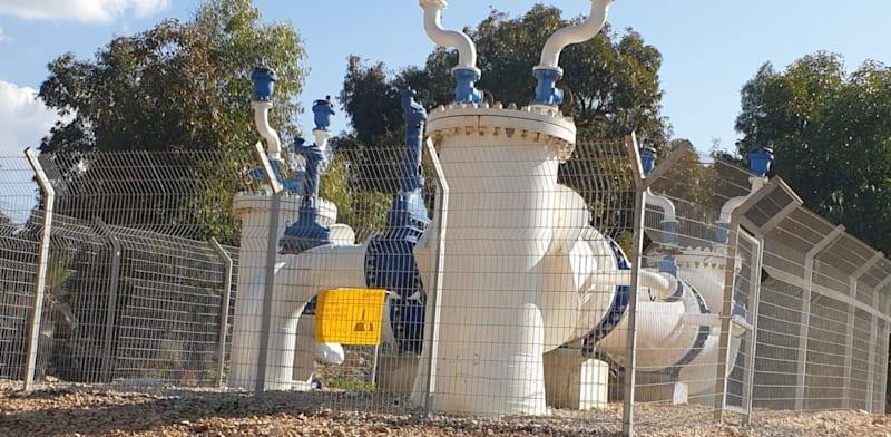 מתקן של מקורות / צילום: בר - אל מתקן של מקורות / צילום: בר - אל