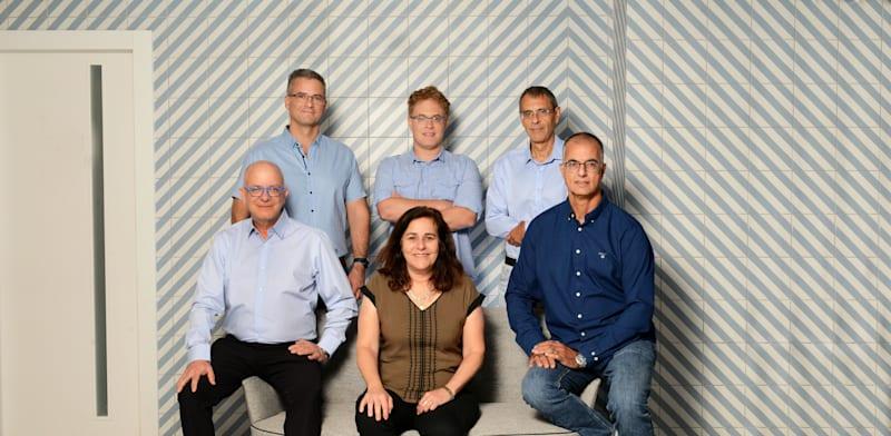 רוני אשורי (מימין), שי כהן, רענן גבירצמן, אוולין לנדמן, קית' מורטון. הנהלת פרוטאנטקס / צילום: איל יצהר רוני אשורי (מימין), שי כהן, רענן גבירצמן, אוולין לנדמן, קית' מורטון. הנהלת פרוטאנטקס / צילום: איל יצהר