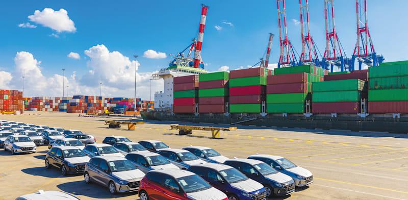 כלי רכב חדשים בנמל אשדוד / צילום: Shutterstock כלי רכב חדשים בנמל אשדוד / צילום: Shutterstock