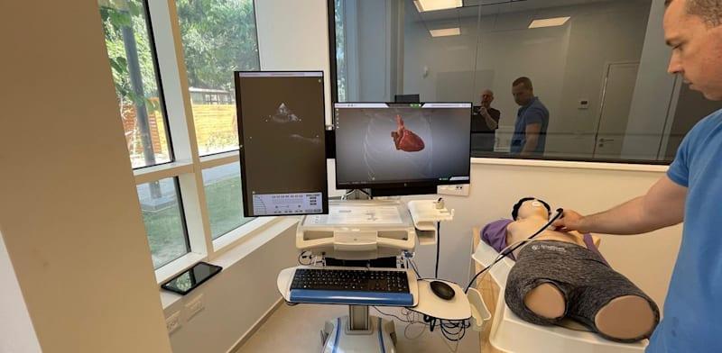 המעבדות בביה''ס לרפואה באוניברסיטת רייכמן / צילום: רמי סיני המעבדות בביה''ס לרפואה באוניברסיטת רייכמן / צילום: רמי סיני