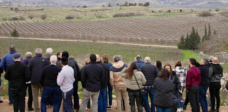 משתתפי הכנס בסיורים לאורך יישובי הגדר בצפון / צילום: כדיה לוי משתתפי הכנס בסיורים לאורך יישובי הגדר בצפון / צילום: כדיה לוי