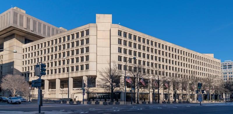 מטה ה־FBI, בניין ג'יי אדגר הובר בוושינגטון. טראמפ לא רוצה שה־FBI יעבור לפרברים / צילום: Shutterstock מטה ה־FBI, בניין ג'יי אדגר הובר בוושינגטון. טראמפ לא רוצה שה־FBI יעבור לפרברים / צילום: Shutterstock