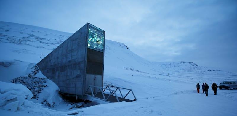 הכניסה לכספת המזון בסבאלברד, הקוטב הצפוני / צילום: Reuters, reuters הכניסה לכספת המזון בסבאלברד, הקוטב הצפוני / צילום: Reuters, reuters