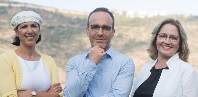 מייסדי אלף פארמס. מימין: ד''ר נטע לבון, ידידיה טוביה, פרופ' שולמית לבנברג / צילום: רמי שלוש מייסדי אלף פארמס. מימין: ד''ר נטע לבון, ידידיה טוביה, פרופ' שולמית לבנברג / צילום: רמי שלוש