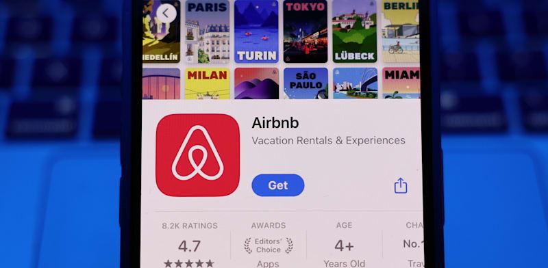אפליקציית Airbnb / צילום: Reuters אפליקציית Airbnb / צילום: Reuters