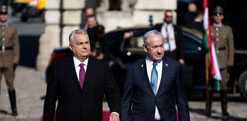 נתניהו ואורבן בבודפשט. המנהיג הימני הקיצוני הבולט ביותר באירופה / צילום: ap, Denes Erdos נתניהו ואורבן בבודפשט. המנהיג הימני הקיצוני הבולט ביותר באירופה / צילום: ap, Denes Erdos