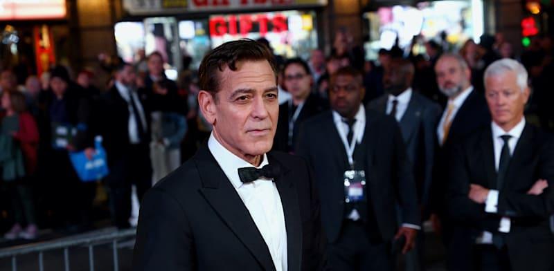 ג'ורג' קלוני בערב הפתיחה של ''לילה טוב ובהצלחה'' בניו יורק, אפריל 2025. לכוכבים יש פרמיה בקופות / צילום: Reuters, צ'ארלס גארין/ABACAPRESS.COM ג'ורג' קלוני בערב הפתיחה של ''לילה טוב ובהצלחה'' בניו יורק, אפריל 2025. לכוכבים יש פרמיה בקופות / צילום: Reuters, צ'ארלס גארין/ABACAPRESS.COM