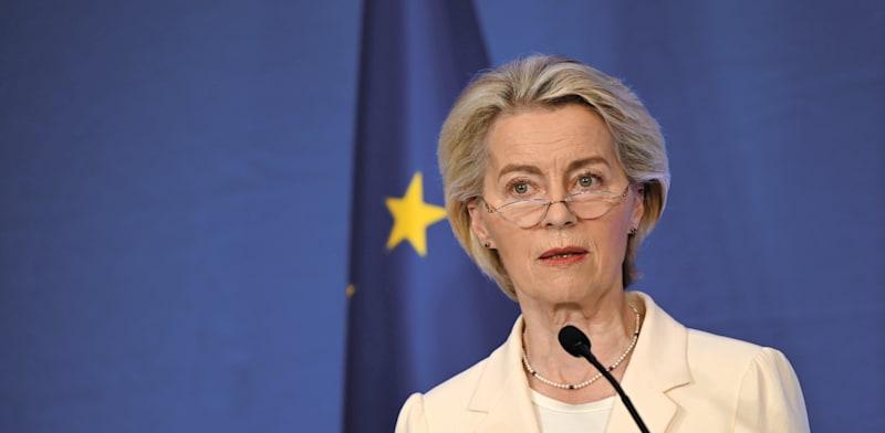 נשיאת הנציבות, אורסולה פון דר ליין. לפי הדיווחים תמכה ויזמה את המהלך / צילום: Reuters, Johannes Neudecker נשיאת הנציבות, אורסולה פון דר ליין. לפי הדיווחים תמכה ויזמה את המהלך / צילום: Reuters, Johannes Neudecker