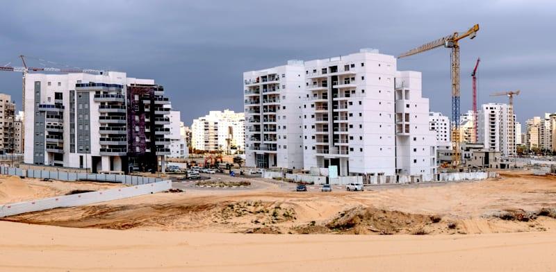 בנייה בחולון / צילום: Shutterstock בנייה בחולון / צילום: Shutterstock
