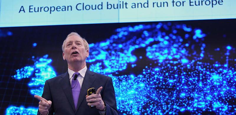 נשיא מיקרוסופט בראד סמית' / צילום: ap, Virginia Mayo Source AP נשיא מיקרוסופט בראד סמית' / צילום: ap, Virginia Mayo Source AP