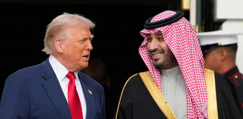 יורש העצר הסעודי מוחמד בן סלמאן ונשיא ארה''ב דונלד טראמפ בפגישתם בבית הלבן בנובמבר / צילום: ap, Mark Schiefelbein יורש העצר הסעודי מוחמד בן סלמאן ונשיא ארה''ב דונלד טראמפ בפגישתם בבית הלבן בנובמבר / צילום: ap, Mark Schiefelbein