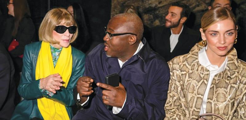 קיארה פראני בתצוגת אופנה עם עורך ווג הבריטי אדוארד אנינפול ועורכת ווג המיתולוגית אנה וינטור. תעשייה של אישה אחת / צילום: Reuters, Moda Milano/IPA/Sipa USA קיארה פראני בתצוגת אופנה עם עורך ווג הבריטי אדוארד אנינפול ועורכת ווג המיתולוגית אנה וינטור. תעשייה של אישה אחת / צילום: Reuters, Moda Milano/IPA/Sipa USA