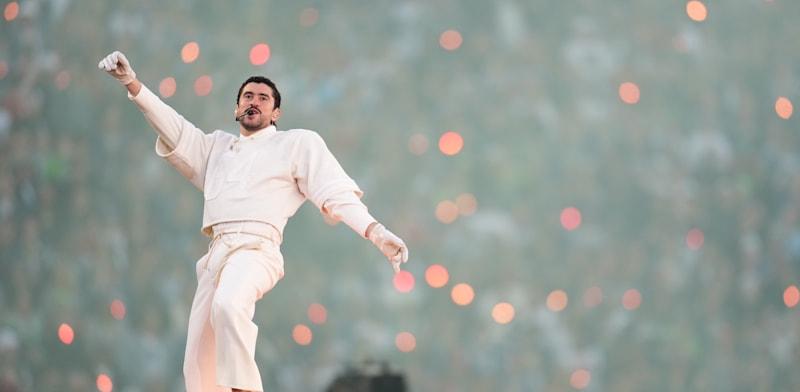 לא נסוג ולא התנצל. באד באני מופיע בסופרבול השבוע / צילום: Reuters, Imagn Images לא נסוג ולא התנצל. באד באני מופיע בסופרבול השבוע / צילום: Reuters, Imagn Images