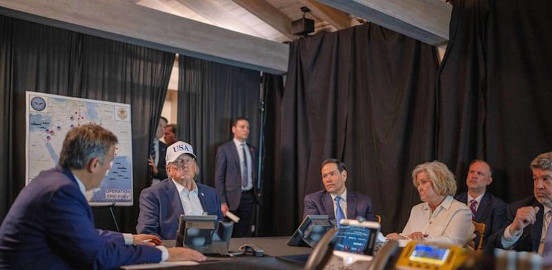 תדרוך ביטחוני בארה''ב בראשות הנשיא טראמפ בזמן המלחמה עם איראן / צילום: ap, Daniel Torok/The White House תדרוך ביטחוני בארה''ב בראשות הנשיא טראמפ בזמן המלחמה עם איראן / צילום: ap, Daniel Torok/The White House