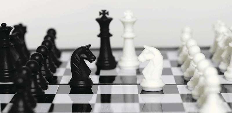 בחזית המדע. מלחמה או שלום? / צילום: Shutterstock בחזית המדע. מלחמה או שלום? / צילום: Shutterstock